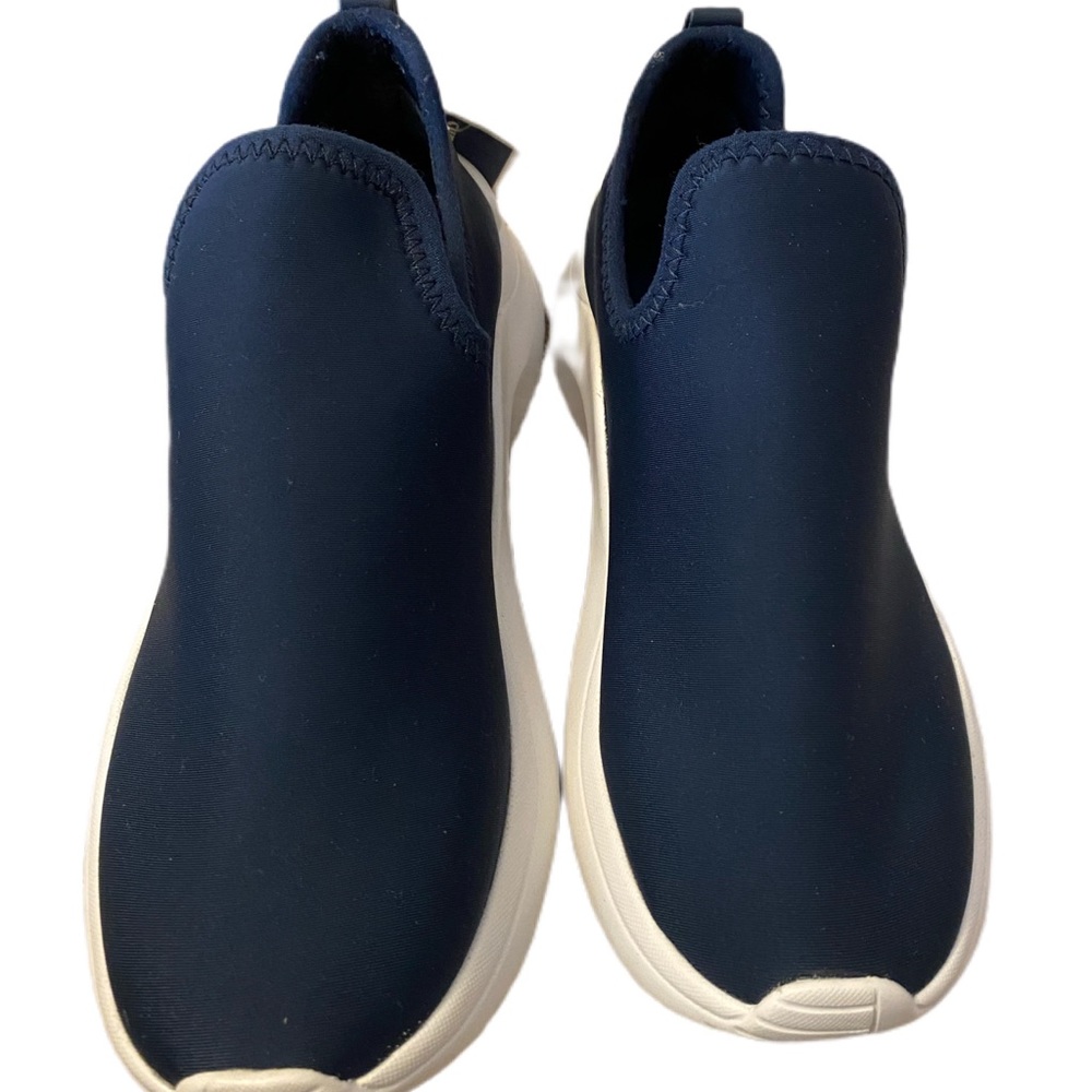 Slip on Calvin Klein sneakers !